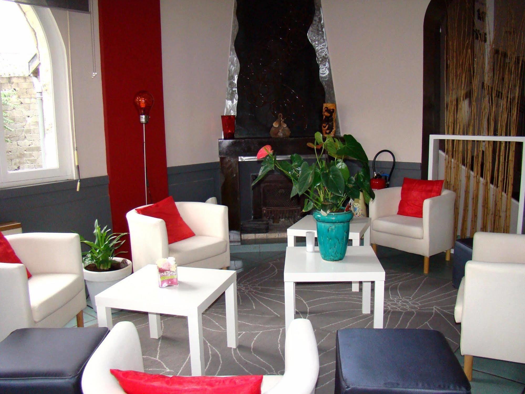 سان-جان-أون-رويان Logis Hotel Restaurant Le Castel Fleuri المظهر الخارجي الصورة